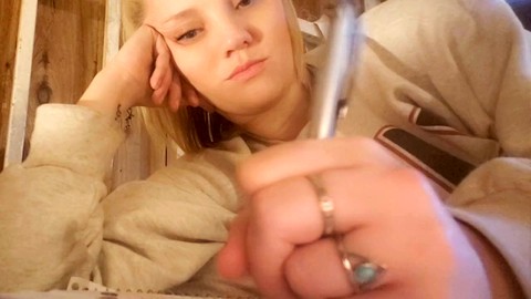 Большие буфера, секс-игрушка, трахаться с фаллоимитатором