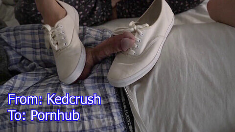 Shoejob cumshot, shoes worship, ked crush