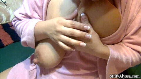 Recent, con bu sữa mẹ, brazilians breast milk