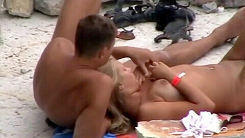 Candid beach sex, sesso in spiaggia nudisti, ficken vor zuschauer