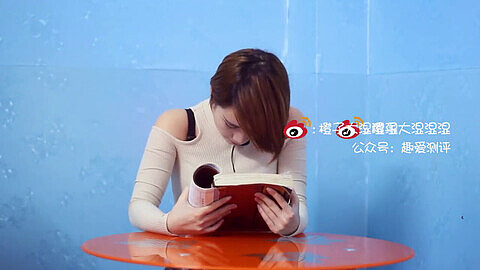 Chinese reading, chinese teen, hong kong