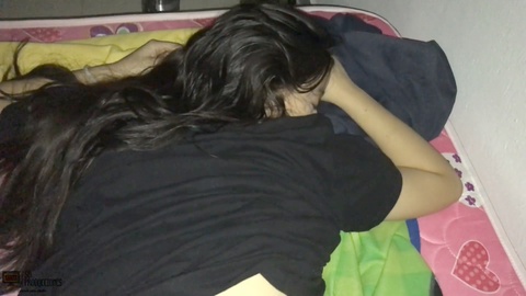 Sleeping sister इजय, indian म और बट, म ओर बट