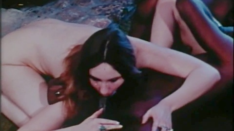 Sensations nocturnes à JJ's Place (1975) - MKX