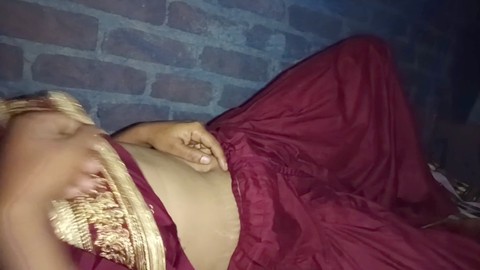 Hacer el amor apasionado con una Bhabhi madura, incluye videos HD