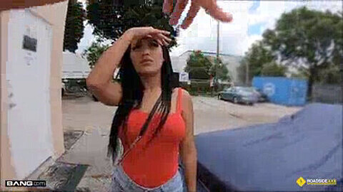 Stranded nubile Latina Alina Belle nails horny mechanic on the roadside