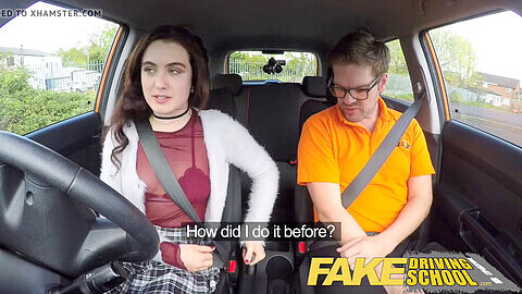 Geiles neues Faux Driving School Schülerin hat ein geheimes Verlangen!