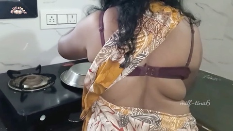 Sinnvolles Küchenbohren in Doggy Style mit schmutzigem Hindi-Gespräch zwischen Schwager und Schwägerin