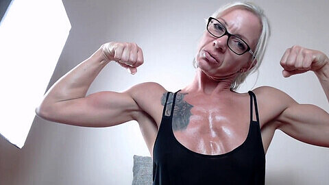 Muscle milf, female muscle, 3d muscle women