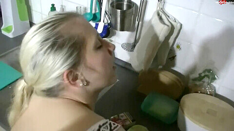 Amateur couple smokes and fucks in the kitchen