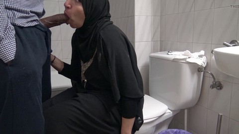 Refugee from Afghanistan lets ebony colleague from Sainsbury's cum in her mouth