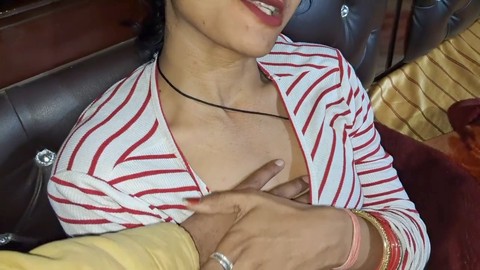 Homemade blowjob from sexy Indian wife in amateur couple video