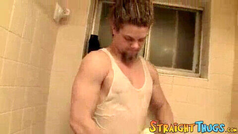 Straight muscle guy cleans his shaved dick and jerks off in the shower