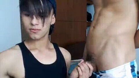 Twinks Su and his gay friend give impressive deepthroat blowjobs
