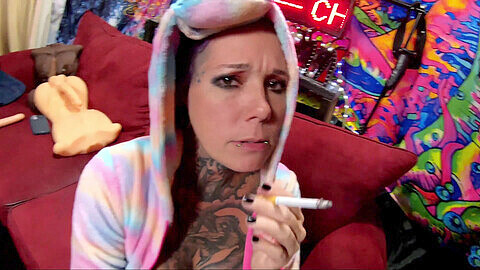 Chassidy Lynn - High quality POV video of a smoking hot MILF in a unicorn cosplay giving oral creampie