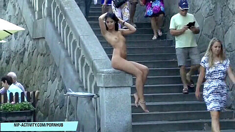 Nude in public, displaying, nubile