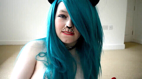 La ragazza alternativa Muffin the Poon Cat viene scopata duramente in cosplay da gattina