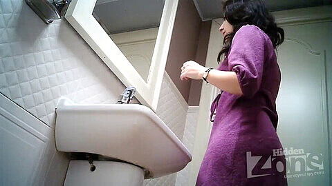 Voyeur mom, spy wc piss toilet, toilet hidden