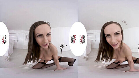 Expérience en réalité virtuelle avec la magnifique Tina Kay se donnant du plaisir pour votre satisfaction