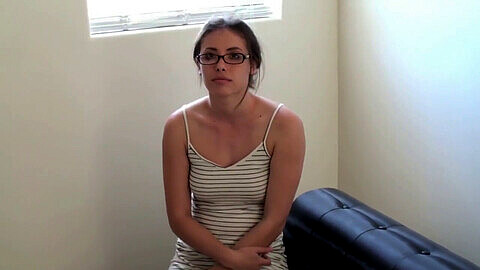 Soumise homemade teen belt spanking, school girl spanked, punishment casting with creampie