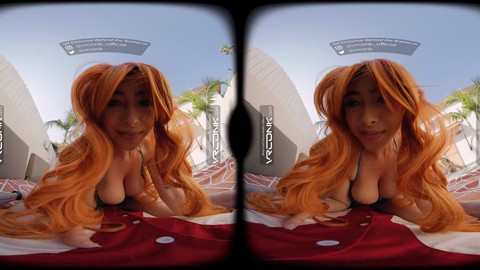 La Reina del Porno VR Chloe Surreal en acción caliente - Nami es perforada con fuerza en la divertida sesión de cosplay en realidad virtual